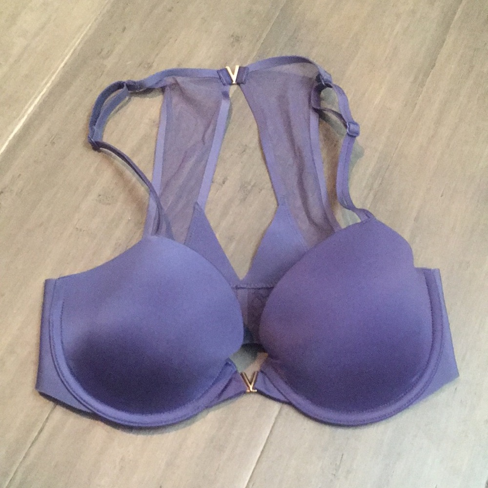 Victoria’s secret’s sexy illusions front close bra
